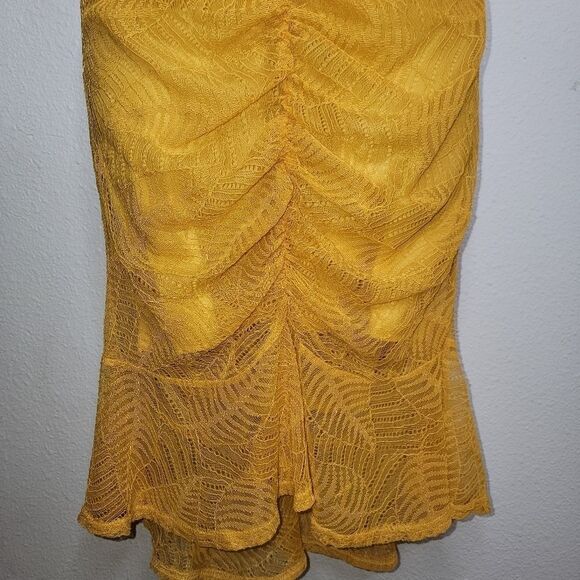 Lulus Harlou Mustard Yellow Lace Ruched Bodycon Dress Size Small - Picture 7 of 11